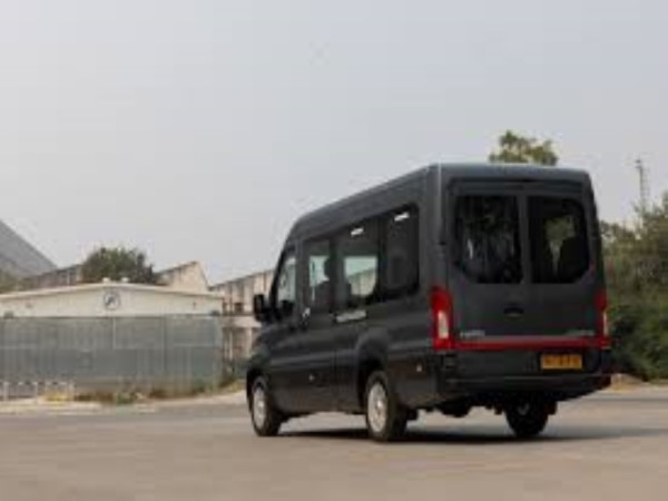 12 Seater Urbania Tempo Traveller in Delhi